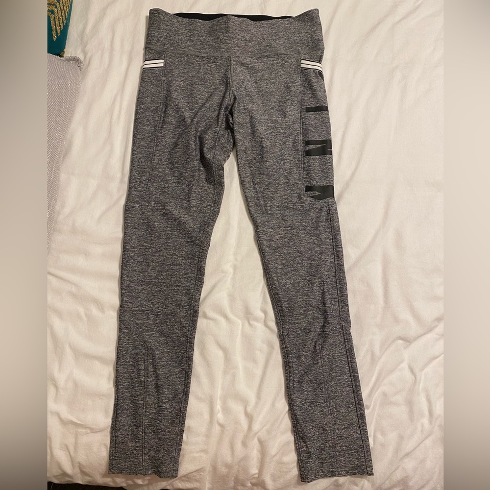 Victorias Secret PINK size M gray leggings